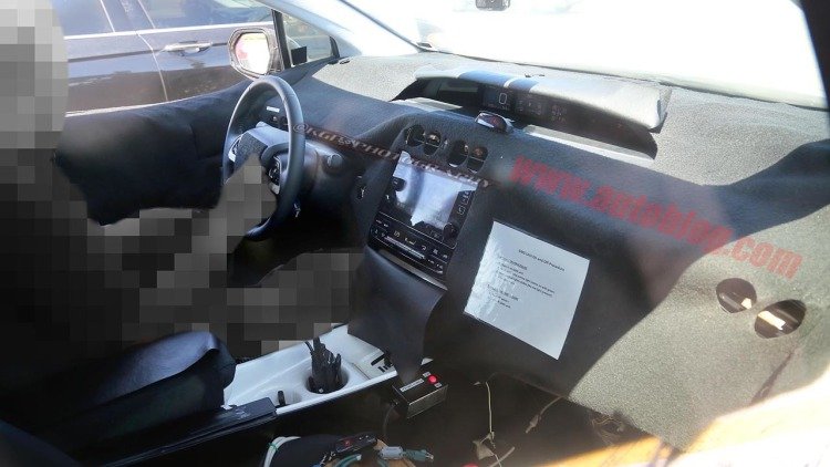 2016 Toyota Prius Interior Spy Shots