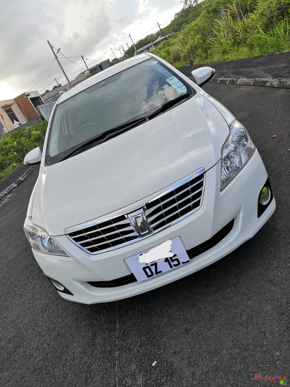 2015' Toyota Premio F edition photo #1