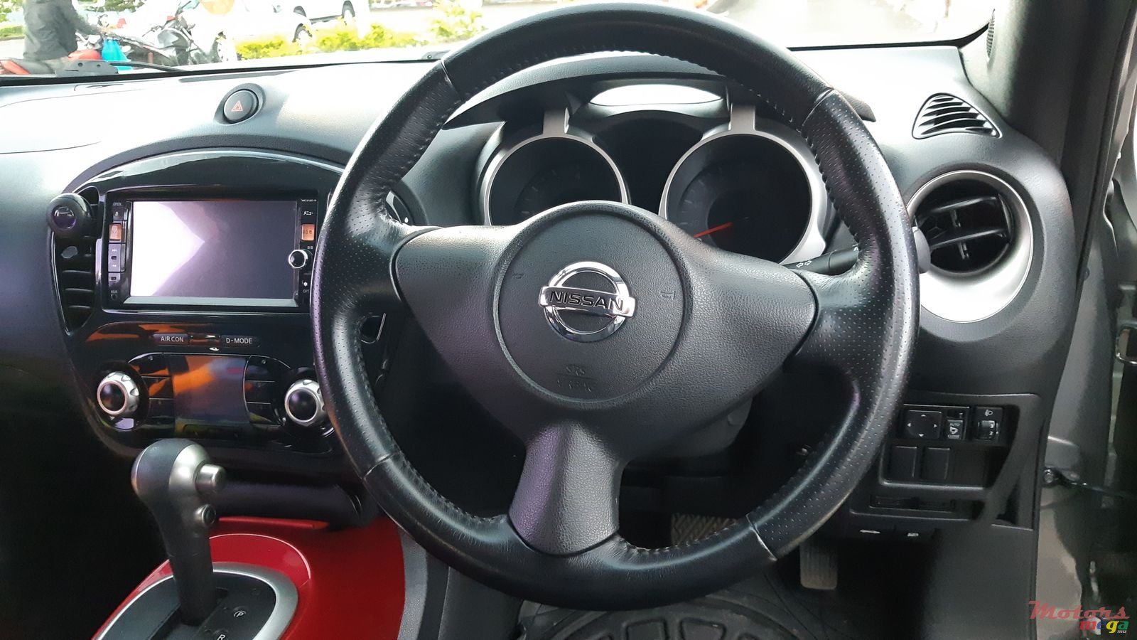 2012' Nissan Juke photo #4