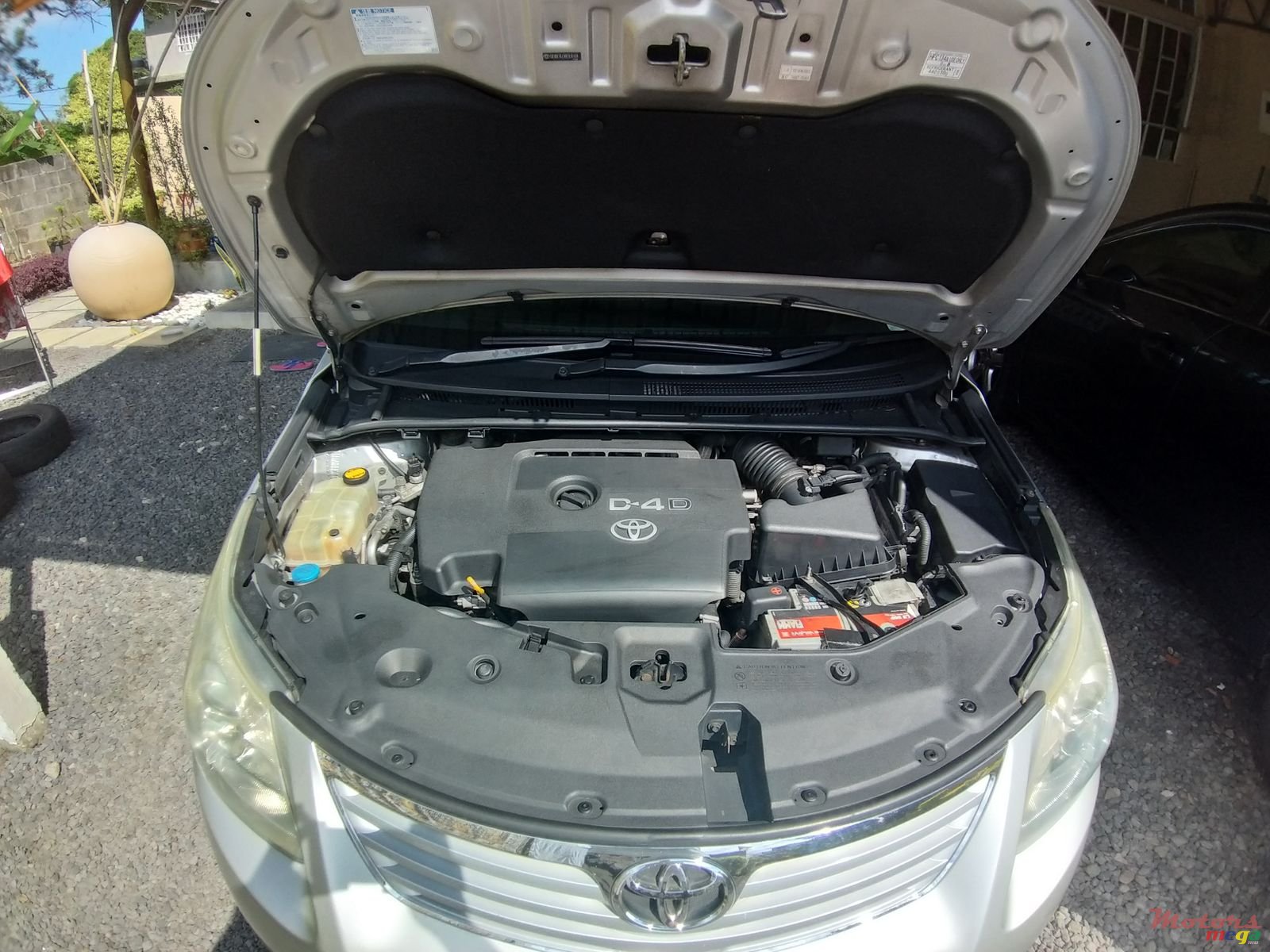 2009' Toyota Avensis photo #7