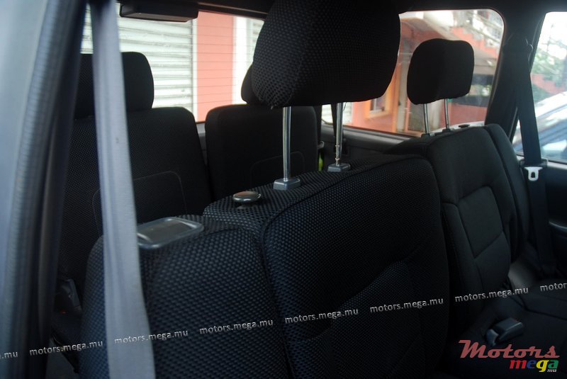 1994' Mitsubishi Pajero photo #6