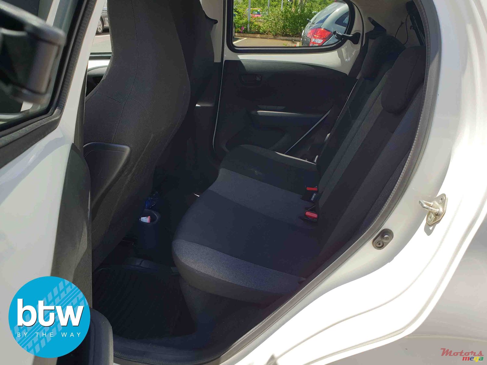 2016' Citroen C1 photo #3