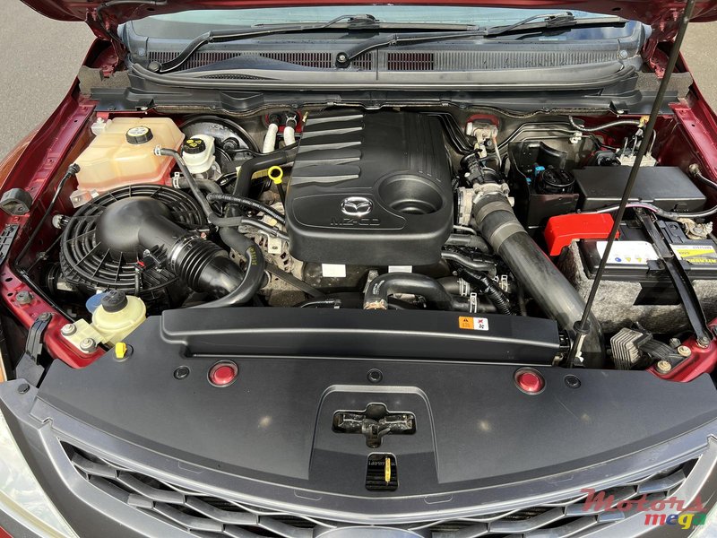 2014' Mazda photo #6