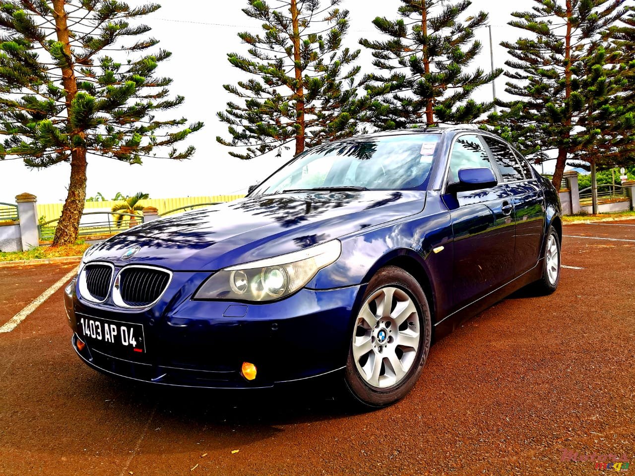 2004' BMW 5 Series photo #1