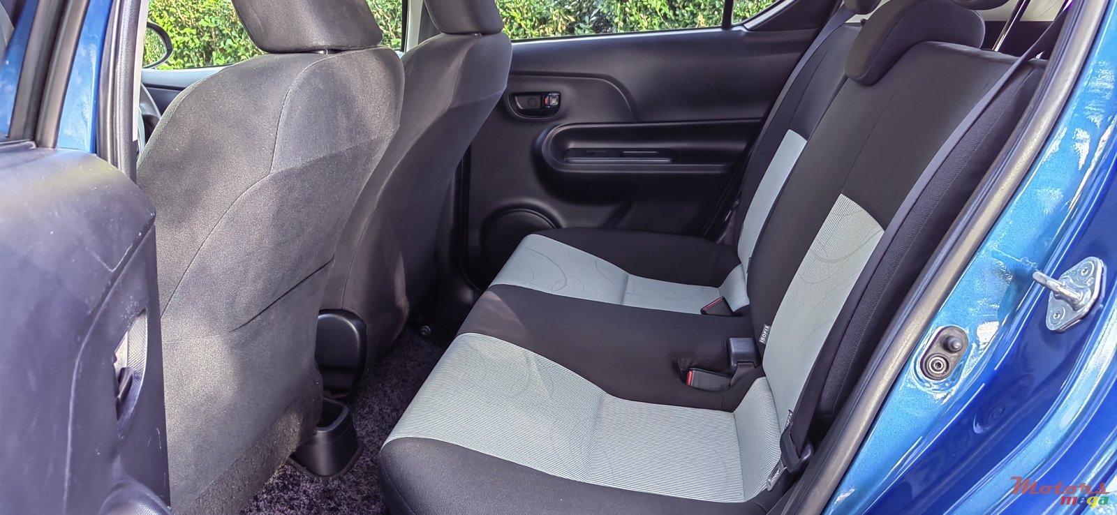 2014' Toyota AQUA photo #6