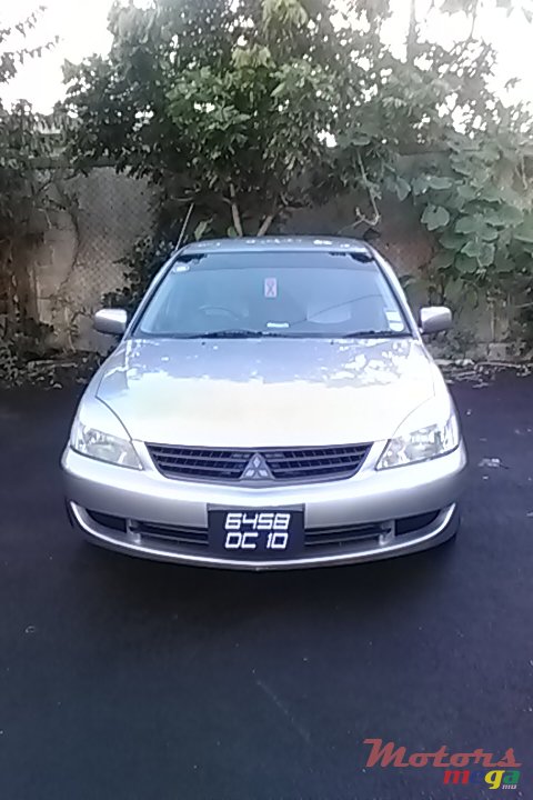 2010' Mitsubishi Lancer GLX photo #1