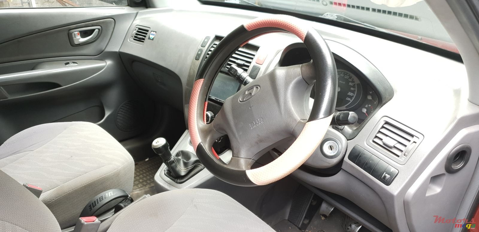 2005' Hyundai Tucson photo #7