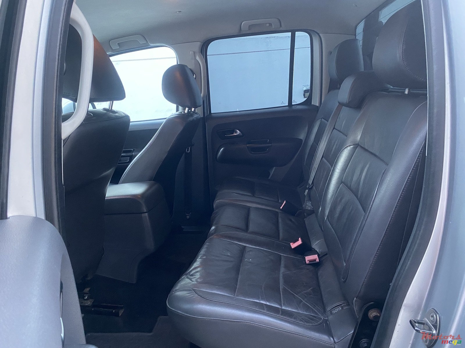 2016' Volkswagen Amarok TDI 4motion photo #6