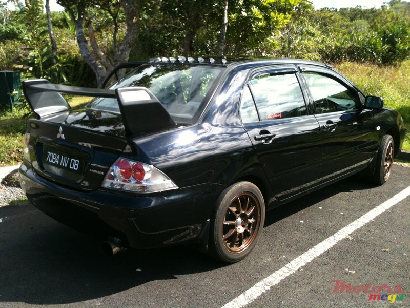 2008' Mitsubishi Lancer photo #1