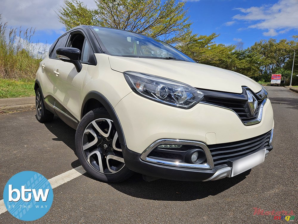 2016' Renault Captur photo #1