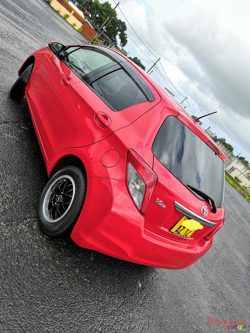 2012' Toyota Vitz 1.0L photo #2