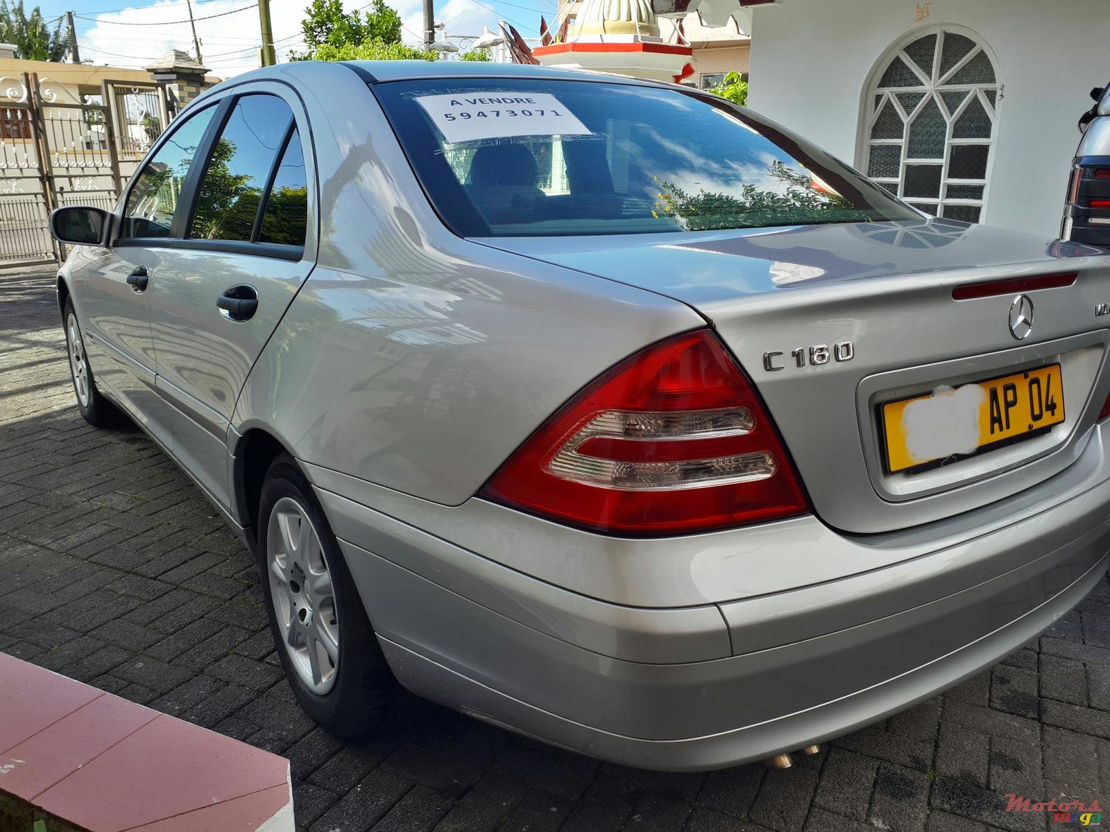 2004' Mercedes-Benz C-Class photo #3