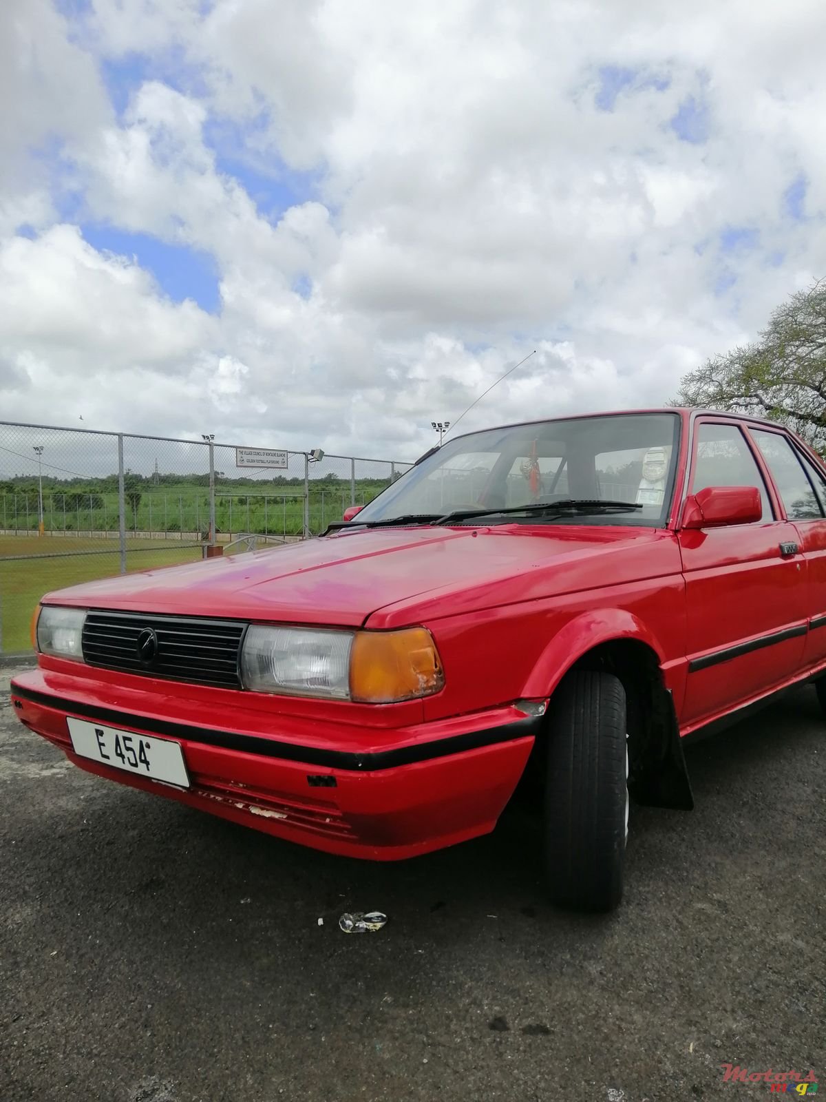 1989' Nissan Sunny B12 photo #1