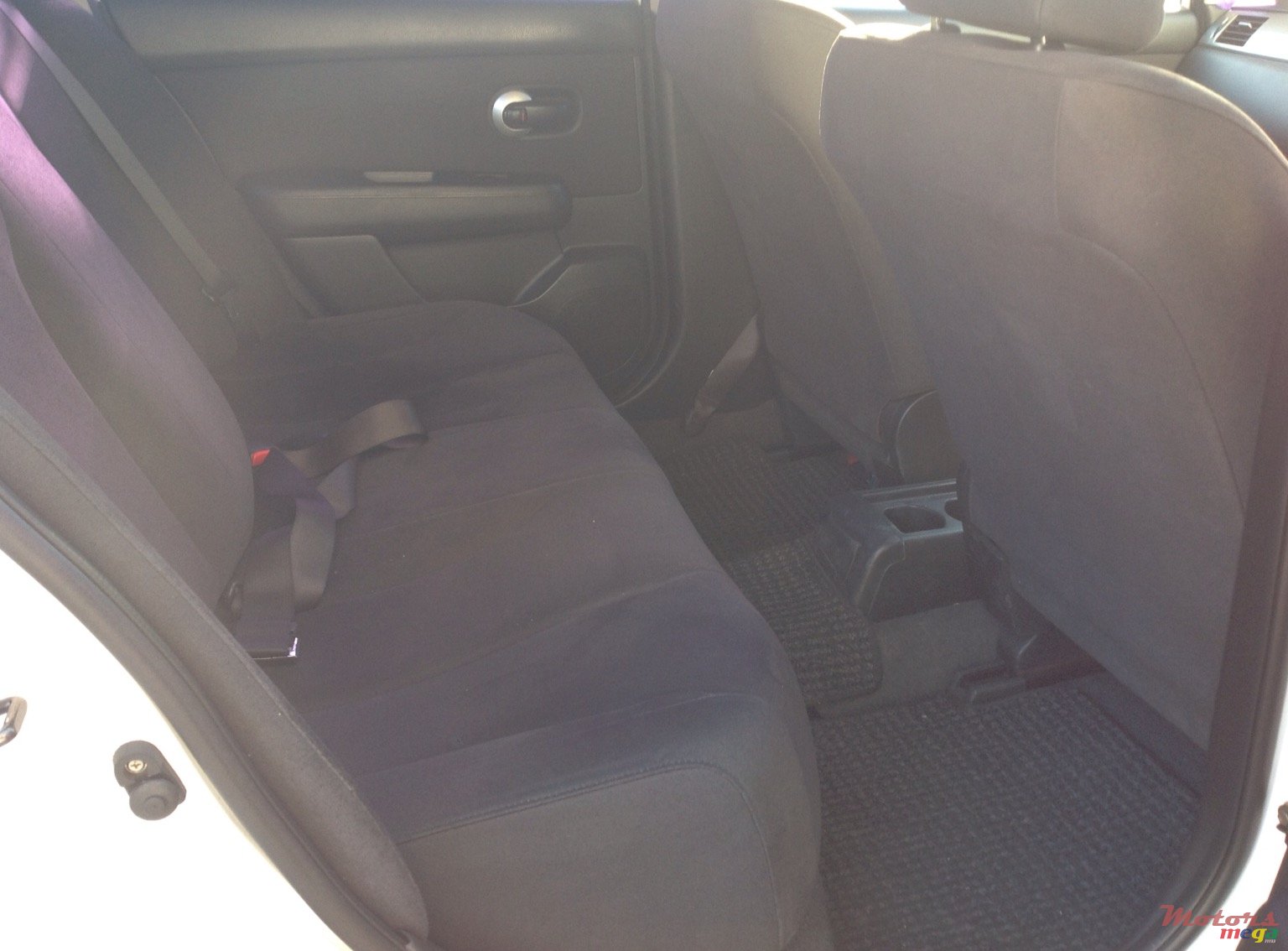 2006' Nissan Tiida photo #5