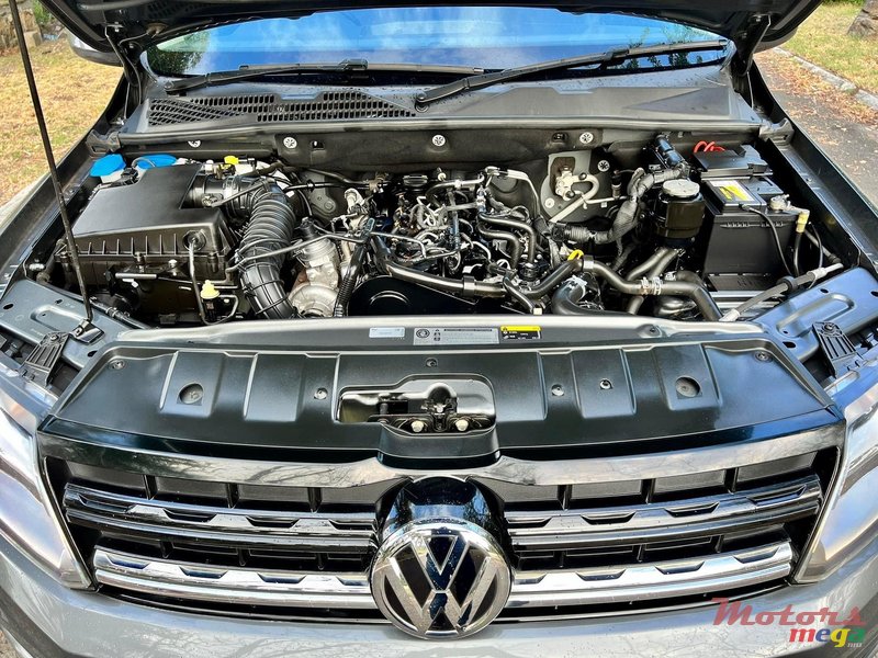 2018' Volkswagen Amarok photo #7