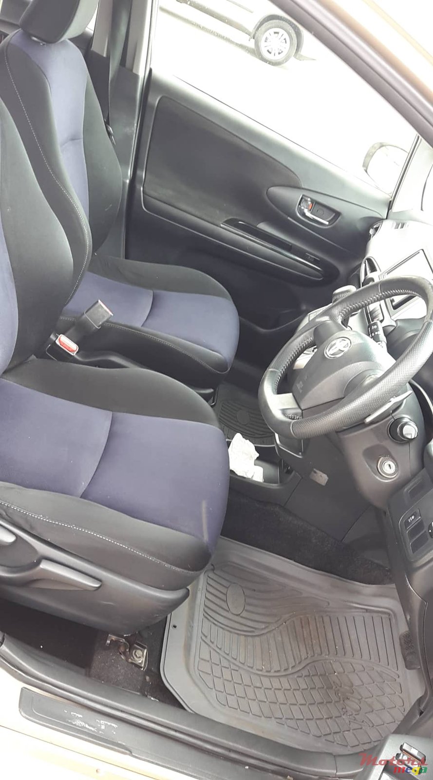 2013' Toyota Fielder WISH S SPORT 8 SEATS photo #7