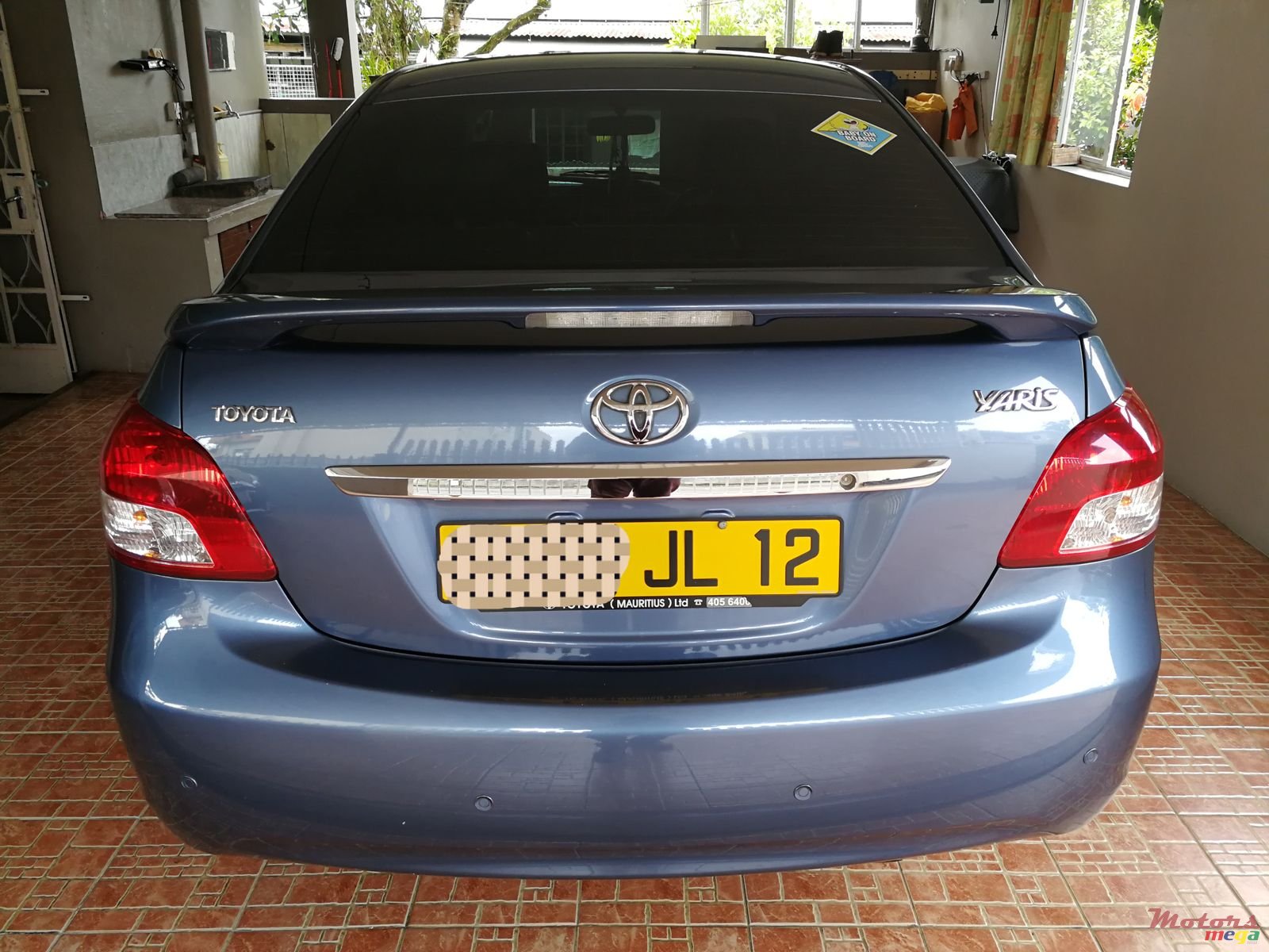 2012' Toyota Yaris photo #6