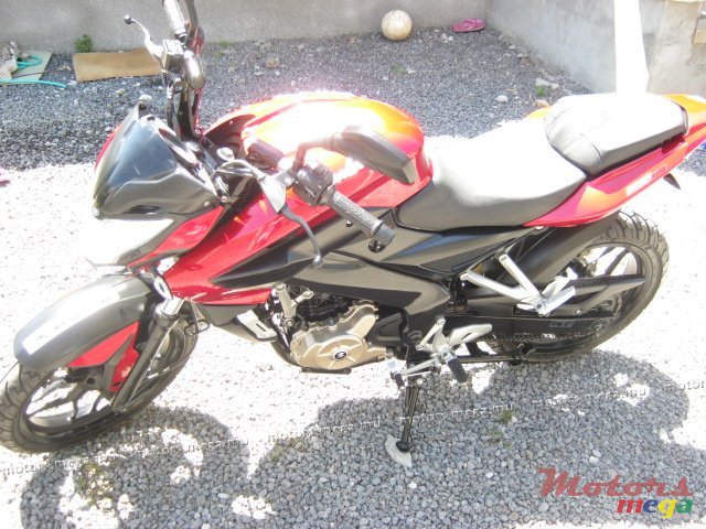 2013' Bajaj photo #3