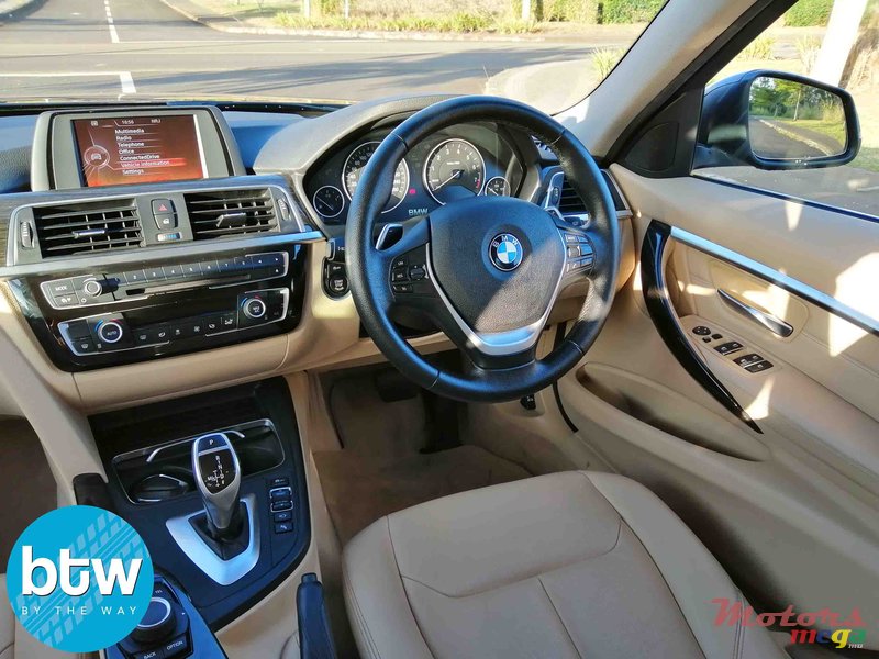2015' BMW 3 Series 330i photo #5