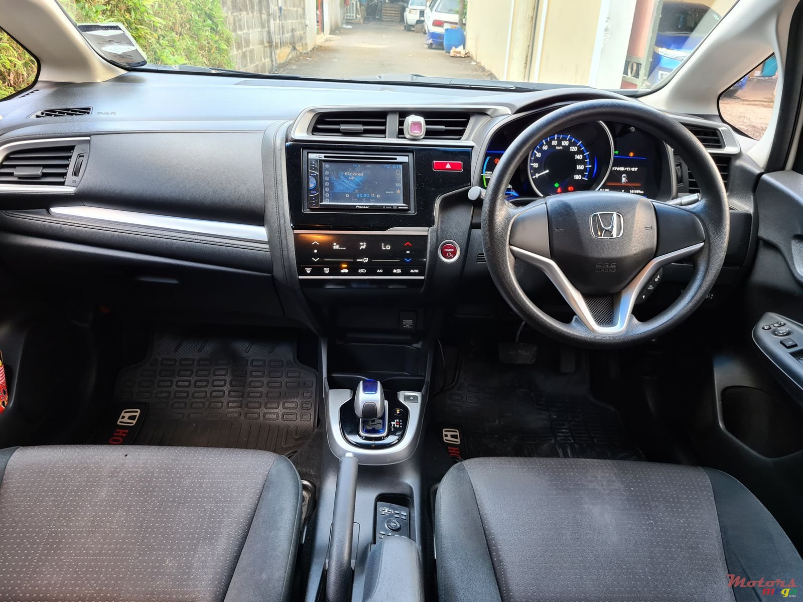 2013' Honda Fit Japan photo #7