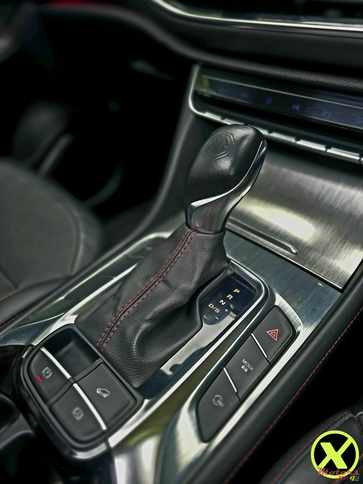 2019' Volkswagen Amarok photo #7