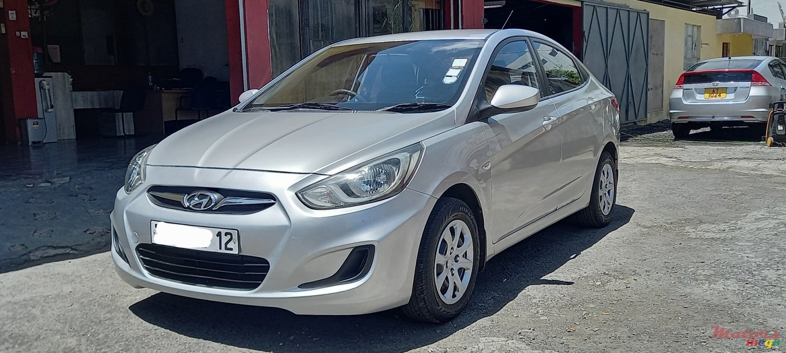 2012' Hyundai Accent photo #3