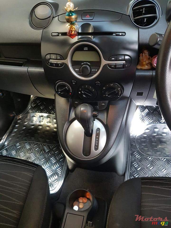 2008' Mazda Demio photo #6