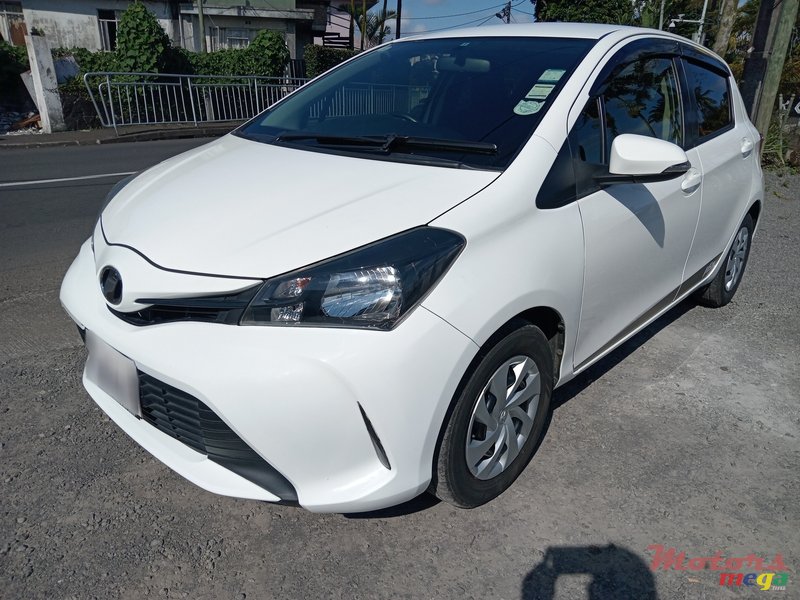 2015' Toyota Vitz 1320cc photo #1