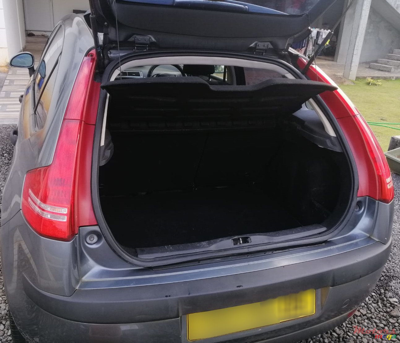 2009' Citroen C4 photo #4