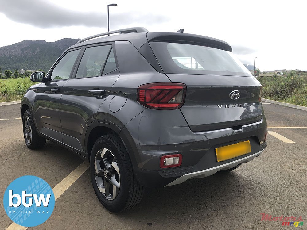 2019' Hyundai Venue photo #3