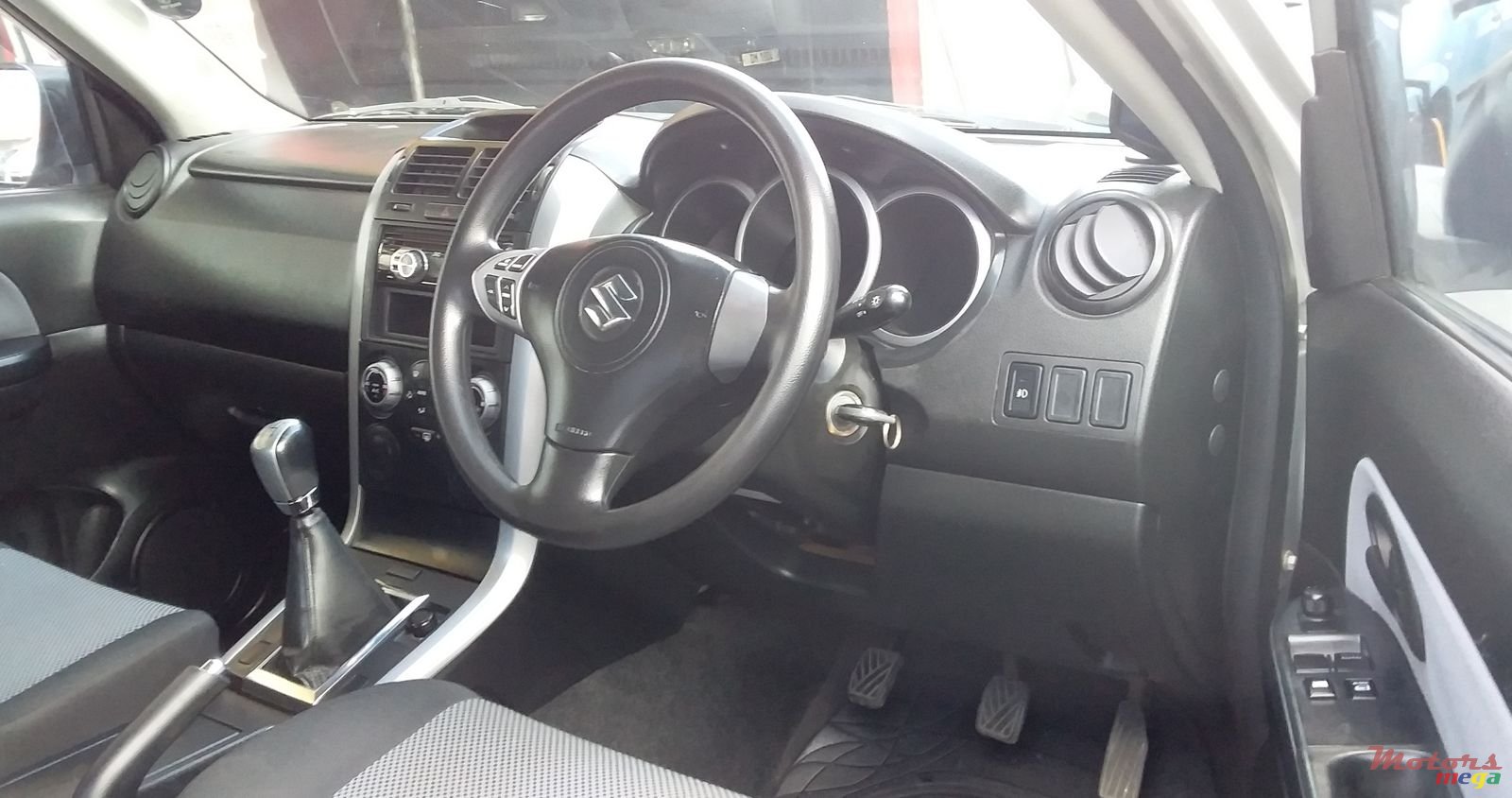 2008' Suzuki Grand Vitara photo #4