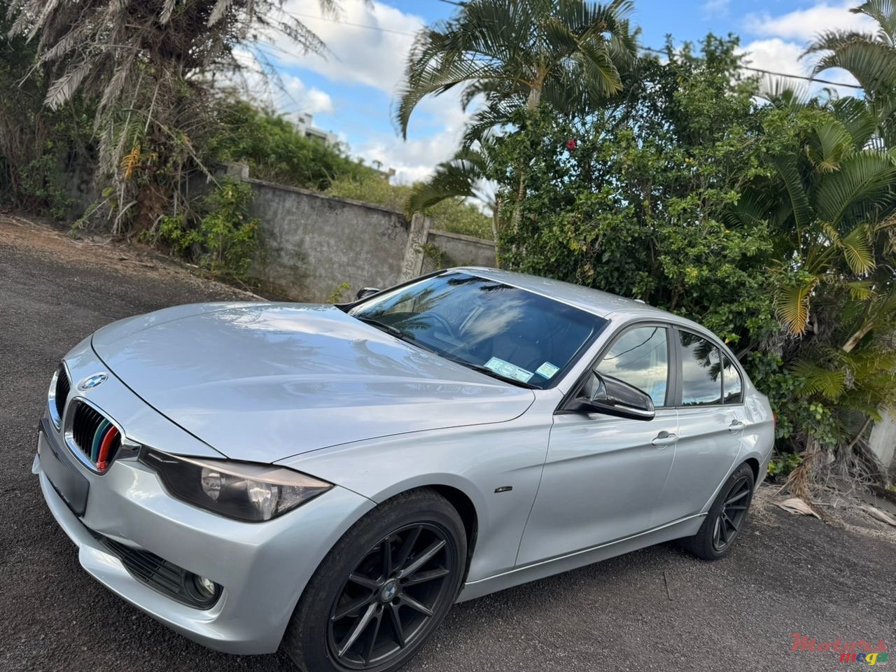 2012' BMW 320 photo #5