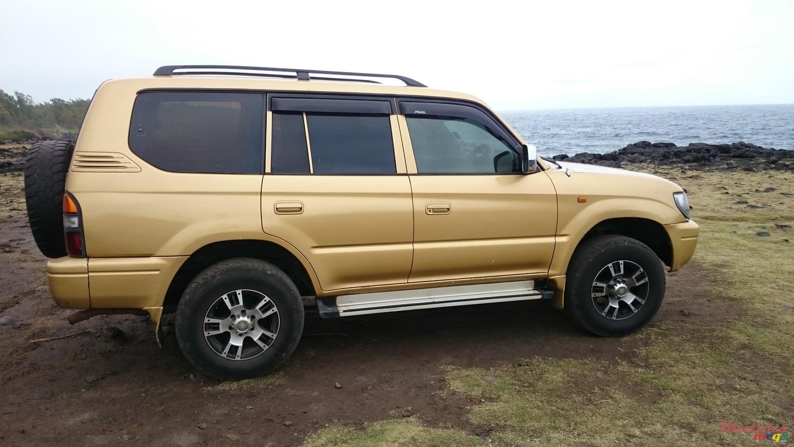 2001' Toyota Prado Land Cruiser photo #1