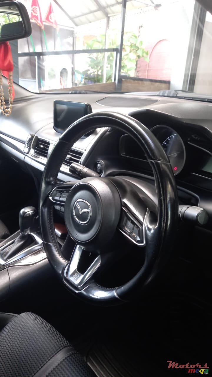 2017' Mazda 3 photo #6