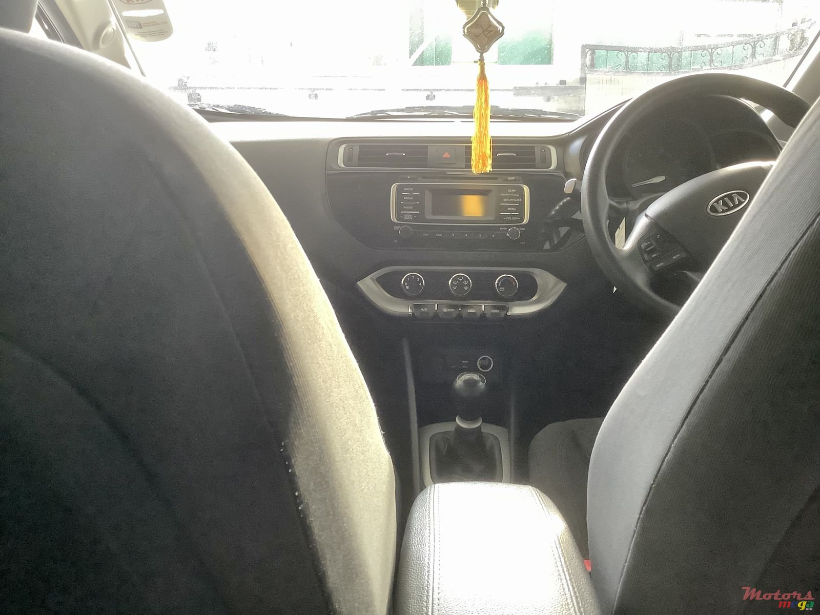 2015' Kia Rio Sedan photo #4