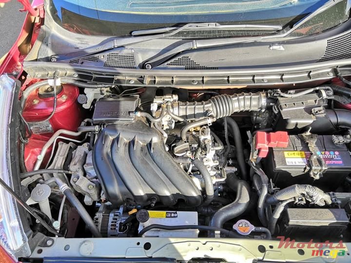 2012' Nissan Juke photo #5