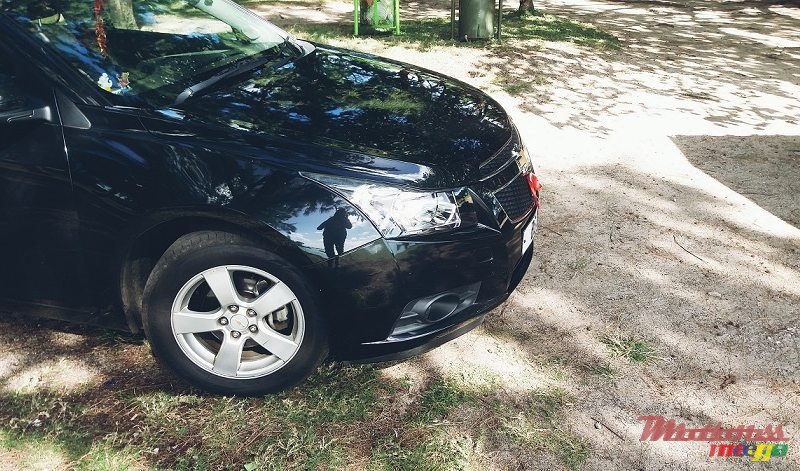 2012' Chevrolet Cruze photo #1