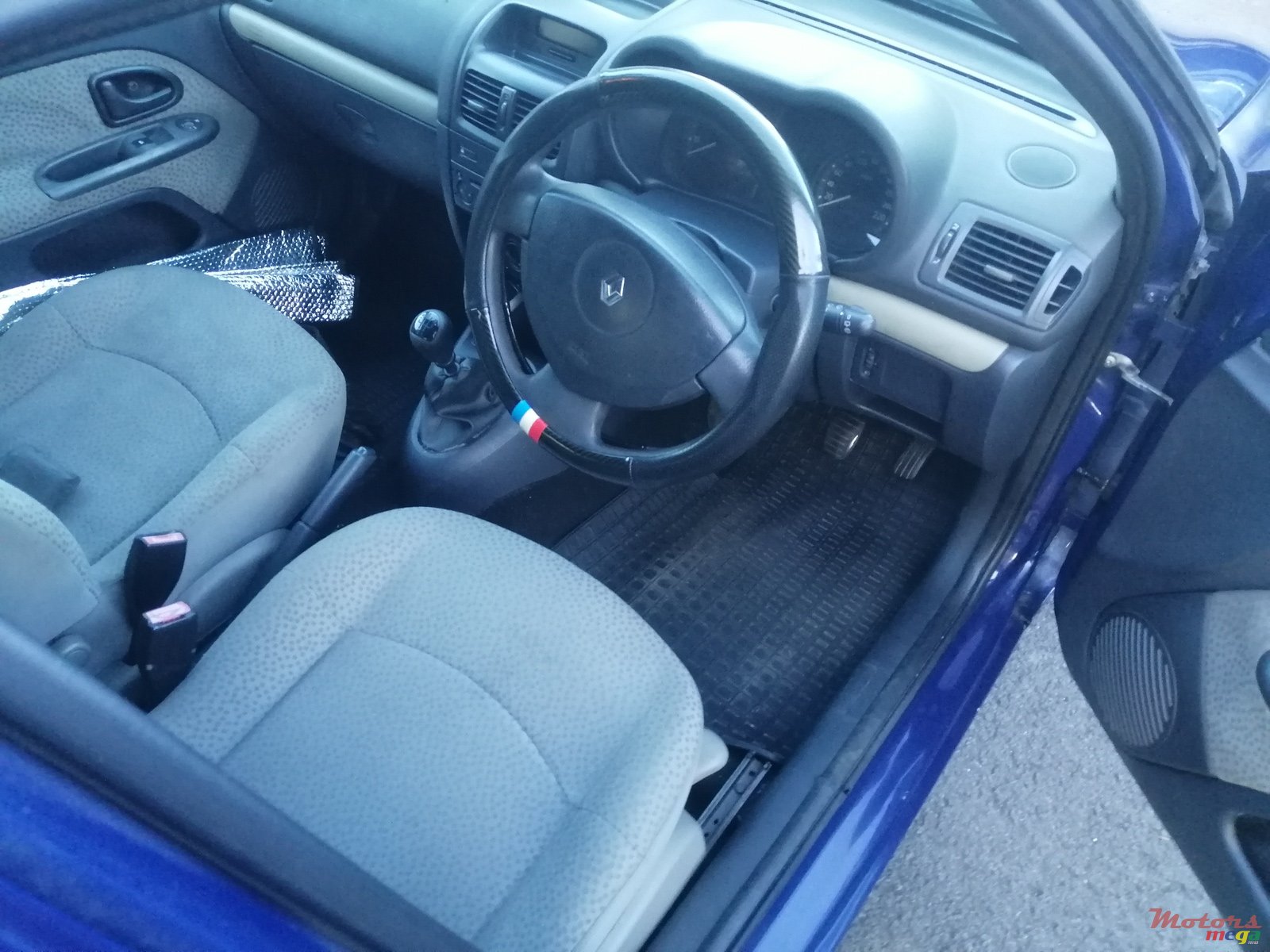 2007' Renault Clio photo #6