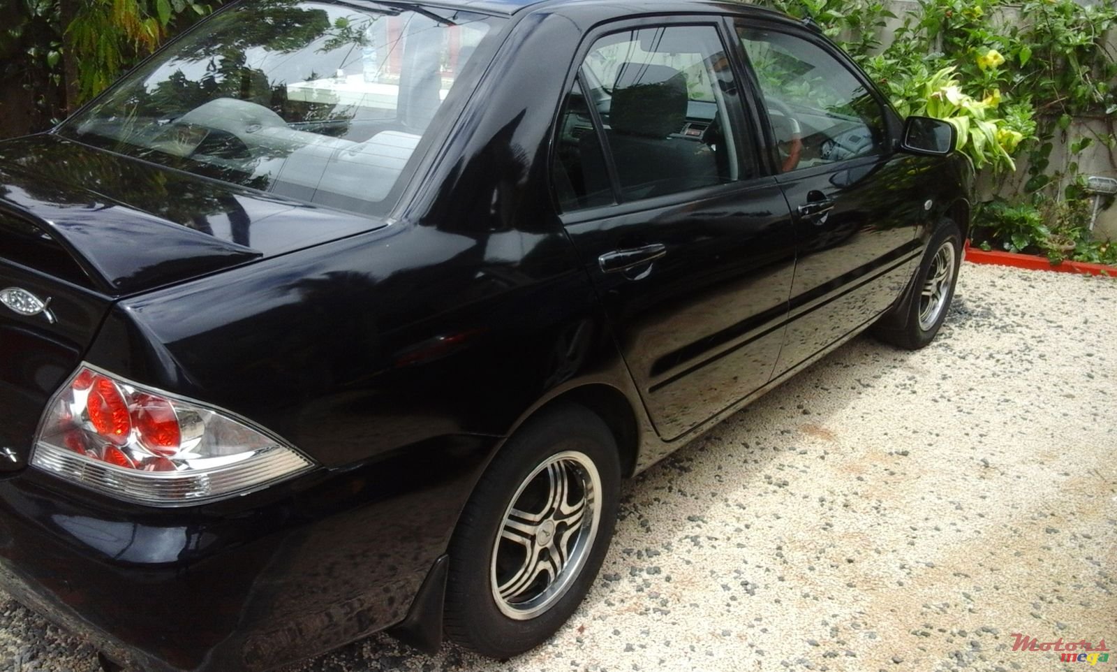 2008' Mitsubishi Lancer photo #1