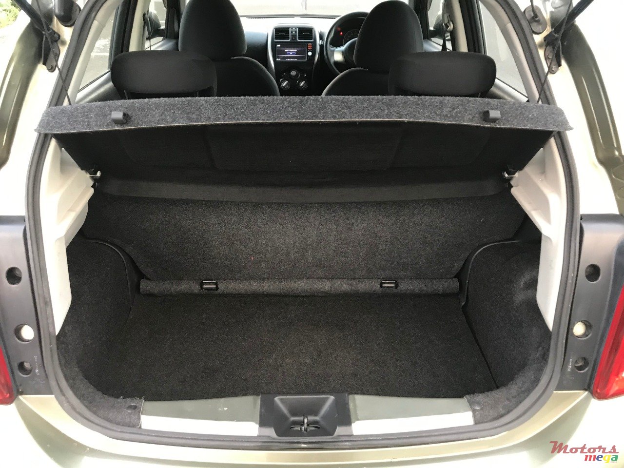 2014' Nissan March photo #6