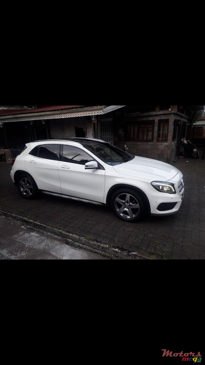 2017' Mercedes-Benz GLA-Class photo #1