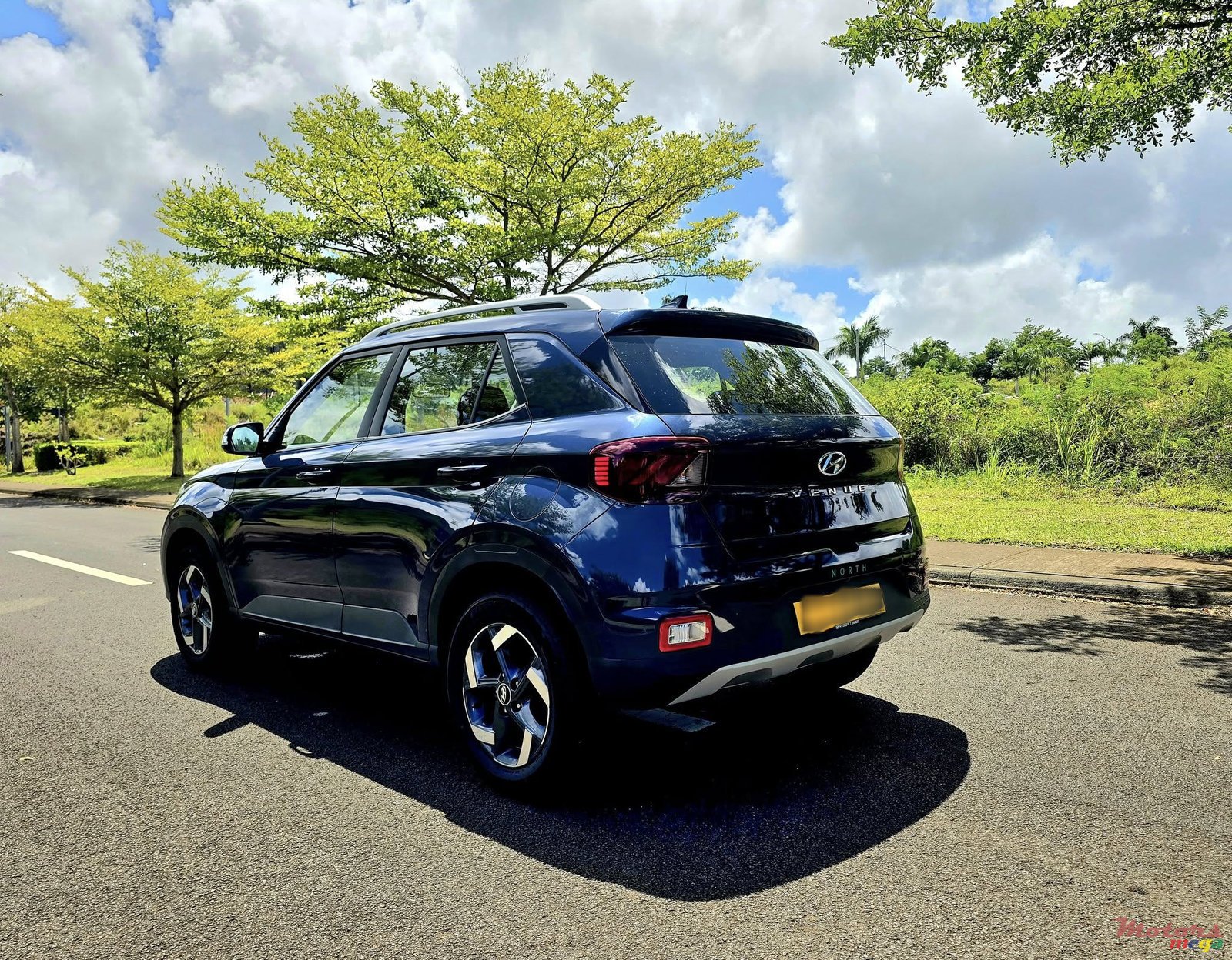 2020' Hyundai Venue photo #4