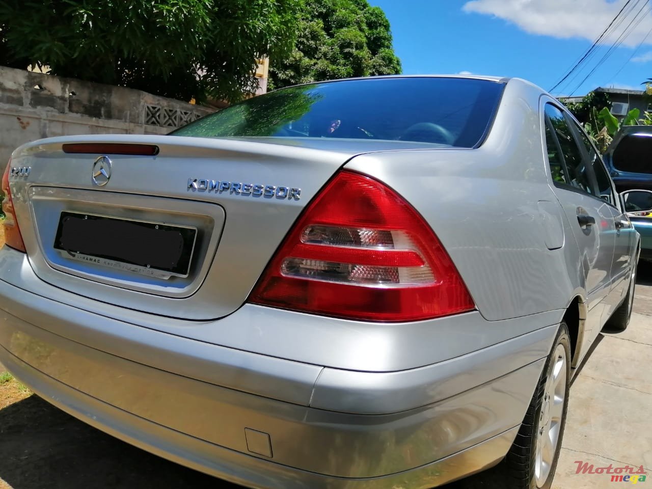 2003' Mercedes-Benz C-Class C200 photo #1