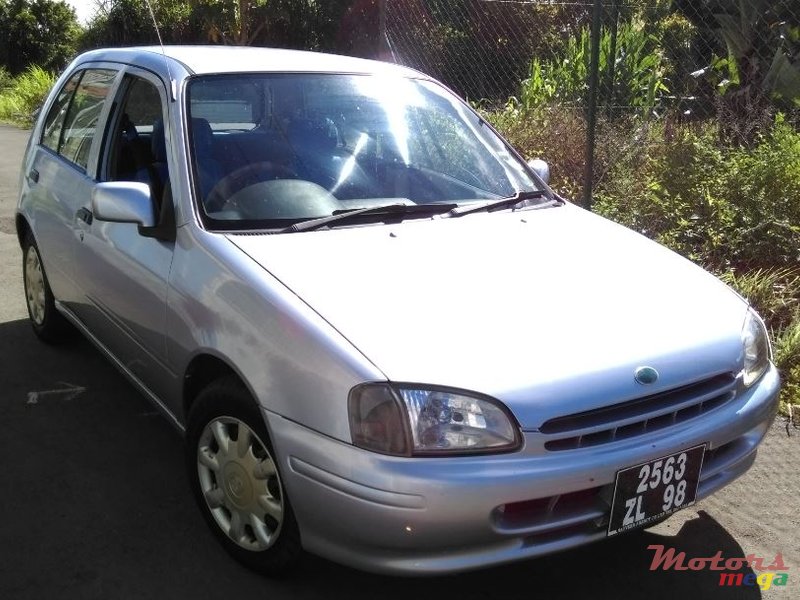 1998' Toyota Starlet photo #3