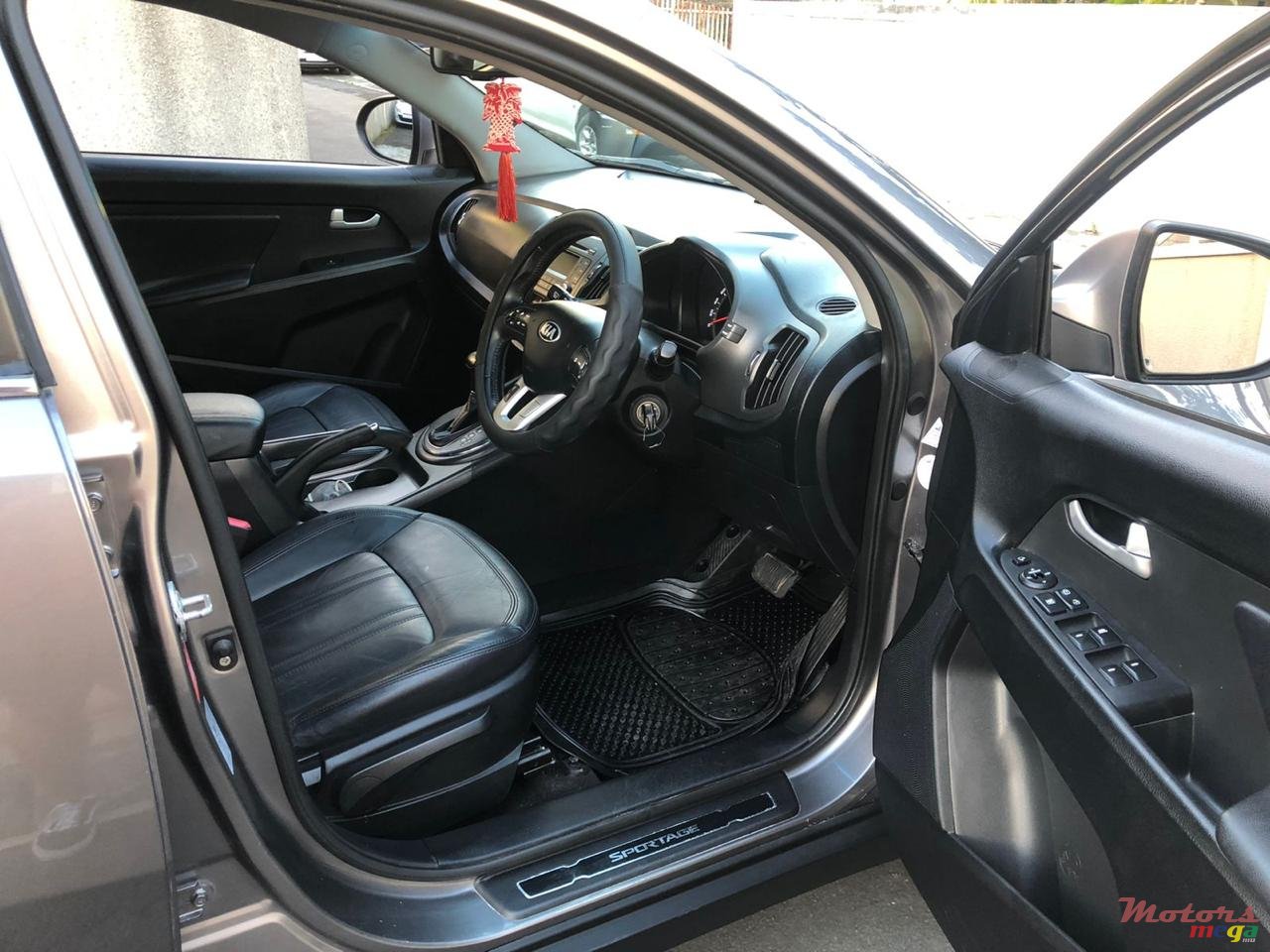 2012' Kia Sportage photo #3