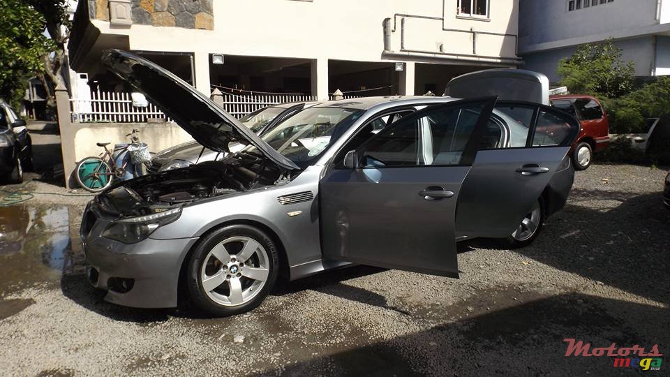 2004' BMW 520 photo #7