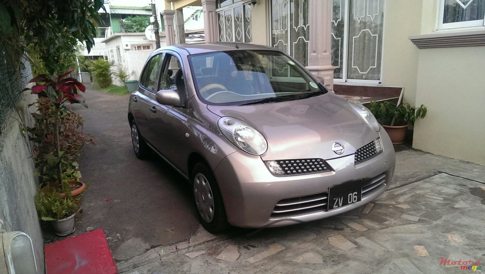 2006' Nissan photo #1