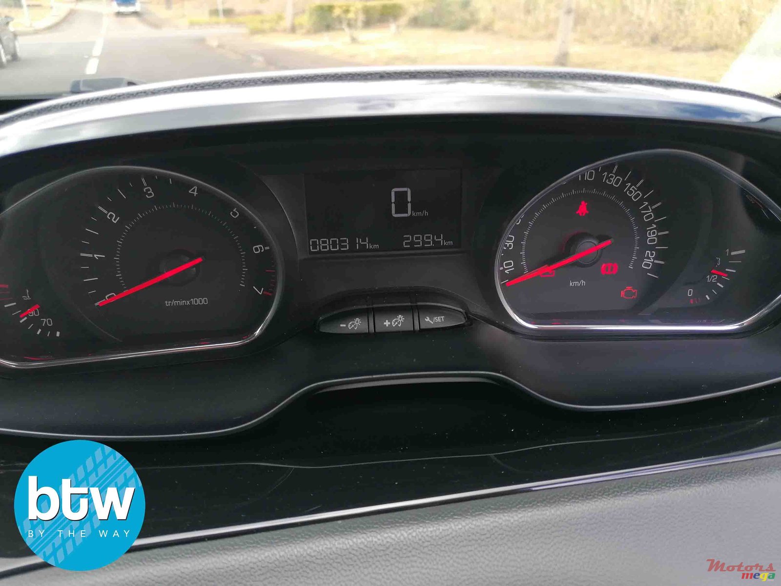 2016' Peugeot 208 photo #7