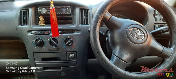 2005' Toyota Fielder photo #6