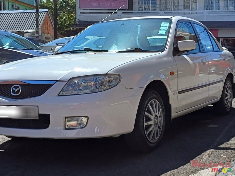 2003' Mazda 323 photo #2